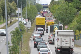 Freie Fahrt zur Kulturhauptstadt: Viele nervige Baustellen in Chemnitz enden am Freitag - Die Dauerbaustelle Neefestraße wird am Freitag ein Ende finden. Mittags wird der Verkehr freigegeben.