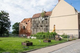 Freifläche bekommt neues Gesicht - Die Freifläche an der denkmalgeschützten Brüderstraße 15 in Glauchau wechselt den Besitzer.