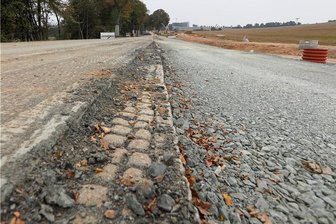 Freigabe der B 92 bei Plauen-Oberlosa rückt näher - Die B 92 bei Oberlosa sah vor wenigen Wochen noch so aus.