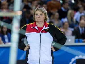 Freigestellte Chemnitzer Turn-Trainerin Gabi Frehse bittet Ethik-Beauftragte um Hilfe - Dabei bittet die seit zwei Monaten suspendierte Trainerin der Olympia-Dritten Sophie Scheder um Unterstützung bei Zypries, um Einsichtnahme in den Untersuchungsbericht zu erhalten.