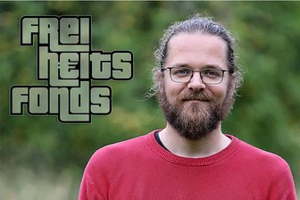 Freiheitsfonds kauft verurteilte Schwarzfahrer frei - auch in Sachsen - Der Auslöser: Arne Semsrott (35) hat den Freiheitsfonds gegründet und leitet außerdem das Portal „Frag den Staat“. Semsrott stammt aus Hamburg und lebt in Berlin.