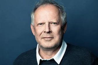 Freikarten bei „Freie Presse“: Fernsehstar gastiert im Vogtland - Schauspieler Axel Milberg liest am Samstag ab 19.30 Uhr im König-Albert-Theater Bad Elster.