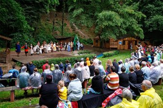 Freilichtbühne Waldenburg: „Thor“ lockte knapp 300 Besucher an - Am Sonnabend war die Freilichtbühne im Grünfelder Park in Waldenburg trotz Regenwetters gut besucht.