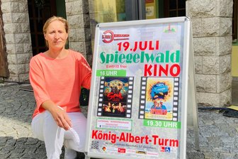 Freiluft-Kino auf dem Spiegelwald: Das Erzgebirge erlebt eine Leinwand-Premiere - Caterina Penz vom Touristischen Informationszentrum König-Albert-Turm auf dem Spiegelwald freut sich aufs Open-Air-Kino am 19. Juli.