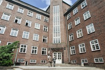Freispruch in der Christmarktaffäre von Freiberg - Das Landgericht Chemnitz hat in der Christmarktaffäre von Freiberg am Dienstag erneut auf einen Freispruch entschieden.