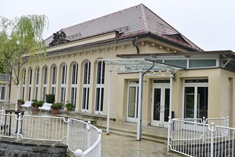 Freiwillige Kurort-Ehe: Infos für Bad Brambacher - In der Festhalle Brambach findet am Freitag, 18 Uhr, eine Einwohnerversammlung statt.