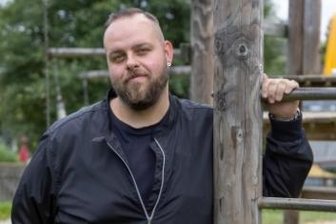 Freiwilligenjahr ebnet Weg ins Berufsleben - Michael Müller war 2008 als FSJler in die Kindertagesstätte Schatzkistl nach Elterlein gekommen. Heute ist er ihr Leiter.