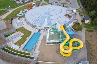 Freizeitbad im Erzgebirge schließt für Wartungsarbeiten: Das müssen Gäste wissen - Im Freizeitbad Greifensteine beginnen am Montag Wartungsarbeiten.