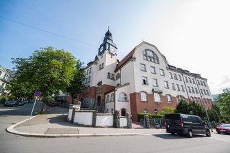 Fremdsprachen: Schüler aus dem Erzgebirge sind bei Bundeswettbewerb vorn dabei - Ein Team des Clemens-Winkler-Gymnasiums Aue kam auf einen dritten Platz.