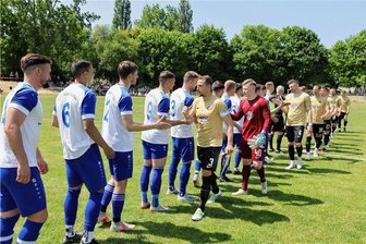 Freundschaftsspiel von Erzgebirge Aue in Glauchau wird zum Kräftemessen - Für das Freundschaftsspiel gegen Erzgebirge Aue herrschten in Glauchau beste Bedingungen.