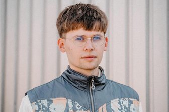 "Fridays for Future" in Zwickau: Aktivist Jakob Springfeld über Hass und Herausforderungen im Osten - Jakob Springfeld hat die "Fridays for Future" Ortsgruppe in Zwickau mitgegründet. 