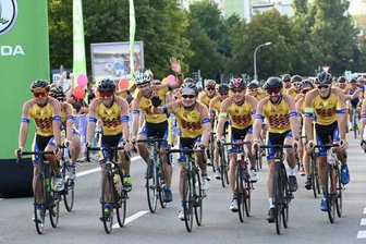 Friedensfahrt-Teilnehmer in Chemnitz begeistert empfangen - 