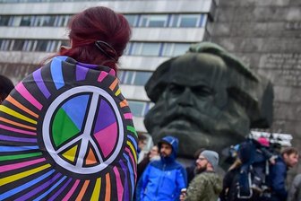 Friedenstag in Chemnitz: Hunderte werben für Frieden und Toleranz - Die Botschaft des 5. März in Chemnitz: Frieden!