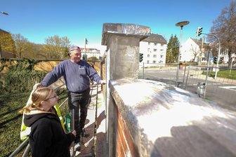 Friedhofsmauer in Plauen: Wie es mit der vor fünf Jahren begonnenen Sanierung weitergehen soll - 