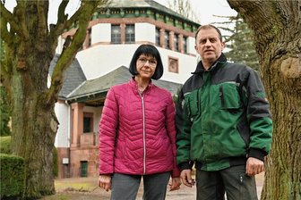 Friedwald oder Friedhof? Wo werden Menschen in Rochlitz und Geringswalde bestattet? - Patricia Morling und Jörg Graichen, auf dem Rochlitzer Friedhof, wissen: Es gibt einen Trend zu Bestattungen im Friedwald. Den Friedhof verstehen sie als Kulturgut. 