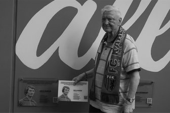 Fritz Feister ist tot: Chemnitzer FC trauert um Mitglied der Meistermannschaft von 1967 - Ende Juli war Fritz Feister noch dabei, als die Legendenwand am Stadion eingeweiht wurde. Auch sein Bild hängt natürlich dort.