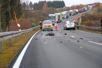 Frontalunfall auf B 174 -