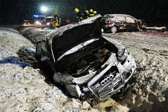 Frontalzusammenstoß: Mehrere Verletzte bei Unfall in Seelitz - Bei dem schweren Verkehrsunfall auf der S250 (Mittweidaer Straße) in Seelitz wurden sieben Personen verletzt.