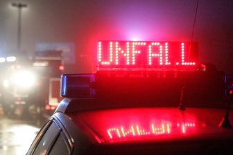 Frontalzusammenstoß mit zwei verletzten Personen - 