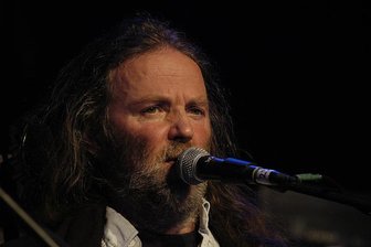 Früherer Frontmann von Stern-Combo Meissen Reinhard Fißler ist tot - Fißlers letzter öffentlicher Auftritt bei der Party zur CD-Veröffentlichung "was bleibt" 2005.
