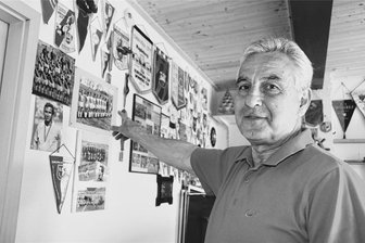 Früherer Fußballer der DDR-Oberliga aus dem Vogtland verstorben - Der gebürtige Erlbacher Claus Kreul war 1967 mit dem FC Karl-Marx-Stadt DDR-Meister und holt 1983 als Trainer mit dem 1. FC Magdeburg den Pokal. Nun verstarb er im Alter von 79 Jahren in Haldensleben.