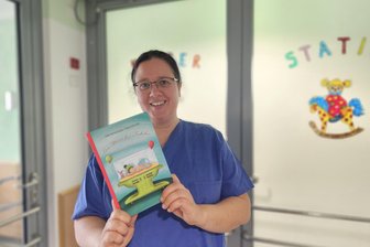 Frühgeborene: Klinikum Mittweida lädt ein - Das Team um Oberärztin Sabine Schreiber lädt auf die Kinderstation ein.
