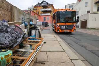 Frühjahrsputz in Hohenstein-Ernstthal: Was Müllwerker in ihrem Job erleben - Dieser Sperrmüllhaufen ist gut zugänglich und einfach zu händeln. Das freut die Entsorger. Es gibt aber auch unbeliebten Sperrmüll, vor dem sich selbst gestandene Müllwerker ekeln.
