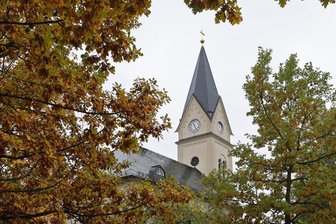 „Frühling lässt sein blaues Band“: Konzert für Orgel und Gesang in Wüstenbrand - Ein Konzert für Orgel und Gesang erklingt am Sonntag in der Kirche Wüstenbrand.