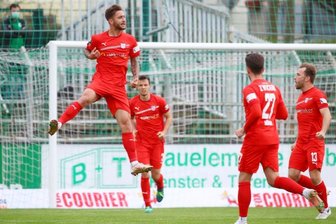 FSV Zwickau: Alle Transfers im Überblick - Felix Drinkuth (l.) jubelt über sein Tor im Viertelfinale des Sachsenspokals gegen die BSG Chemie Leipzig.