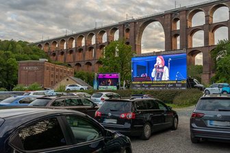 FSV Zwickau: Autokino überträgt Ligaspiele gegen HFC und Bayern II - Das Autokino an der Göltzschtalbrücke in Netzschkau.