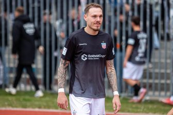 FSV Zwickau bindet variablen Verteidiger für mindestens ein weiteres Jahr - Sandro Sengersdorf spielt seit 2023 für den FSV Zwickau und bleibt dem Team bis mindestens 2027 erhalten.