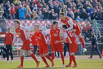 FSV Zwickau bleibt Spitzenreiter - 