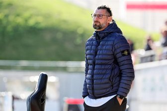 FSV Zwickau: Diese Voraussetzungen muss der gewünschte Neuzugang erfüllen - Robust, groß, erfahren: Die Attribute, die auch auf Sportdirektor Robin Lenk zutreffen, soll auch der potentielle Neuzugang des FSV Zwickau erfüllen.