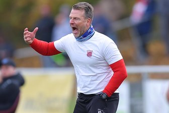 FSV Zwickau: Emotionale Pressekonferenz vor Spiel bei Chemie Leipzig - „Kein Rumgeheule, abarbeiten!“ - Trainer Rico Schmitt war auch Tage nach dem Pokal-Aus in Glauchau noch verärgert, wollte den Fokus aber nach vorn richten.