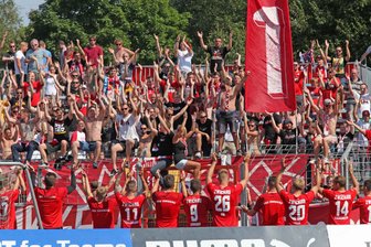 FSV Zwickau führt Tabelle an -