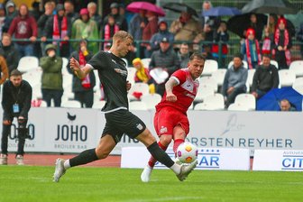 FSV Zwickau: Heimauftakt an einem Freitagabend und Neuerung beim Kartenvorverkauf - Im Mai hatten Maximilian Somnitz (links) und der FSV in Greifswald 2:4 verloren. Wie endet das Wiedersehen am 2. August?