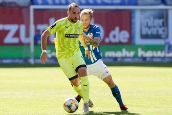 FSV Zwickau holt Punkt in Rostock - Fabio Viteritti (l.) erzielte den Ausgleich für den FSV Zwickau.