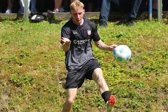 FSV Zwickau luchst dem Chemnitzer FC das zweite Toptalent ab – das sagen die Sportdirektoren - Josua von Baer, der siebente Neuzugang des FSV Zwickau, ist perfekt.