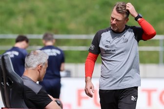 FSV Zwickau mit Rumpfteam zum Saisonfinale bei Lok Leipzig: Trainer und Sportdirektor legen Finger in die Wunde - Nach drei Niederlagen in Serie rutschte das Team von FSV-Trainer Rico Schmitt in der Rückrundentabelle auf Rang sieben ab.