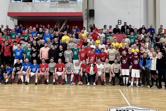 FSV Zwickau: Sportliches Klassentreffen steht Mitte Januar im Zeichen des Europapokal-Jubiläums der BSG Sachsenring - Im Februar 2024 hatten sich etliche Zwickauer Fußballer-Generationen anlässlich des 75. FSV-Gründungsjubiläums in der Sporthalle Neuplanitz getroffen. Für viele wird es am 17. Januar ein Wiedersehen in Mosel geben.