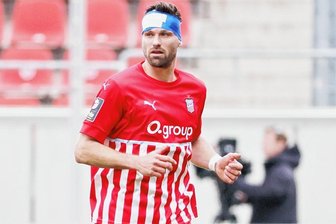 FSV Zwickau: Trainer Joe Enochs erwartet Veränderungen - Ronny König zog sich gegen Wiesbaden eine Kopfverletzung zu. Der Routinier ist aber wieder einsatzbereit.