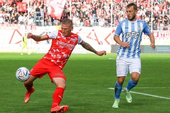 FSV Zwickau unter Druck: Gelingt der Befreiungsschlag? - Angreifer Marc Zimmermann (links) steht dem FSV Zwickau am Sonntagnachmittag nach Gelbsperre wieder zur Verfügung.