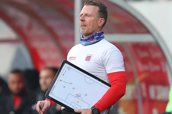 FSV Zwickau vor dem 101. Traditionsduell bei Carl Zeiss Jena: „Ich habe die eine oder andere Idee“ - Hat er auch für Jena, wo FSV-Trainer Rico Schmitt 2019/20 als Cheftrainer gearbeitet hat, die richtige Taktik parat?