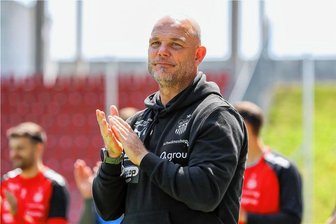 FSV Zwickau vor Millionendeal? Vorgeschichte von möglichem Investor wirft Fragen auf - Wird Ronny Thielemann von einem möglichen Investor des FSV Zwickau beraten? Antworten darauf soll es auf einer Sponsorenveranstaltung des FSV Zwickau am Donnerstag geben. 