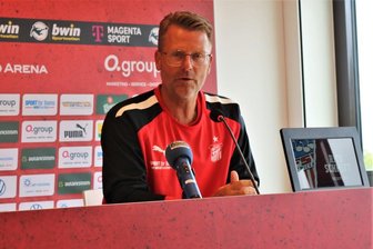 FSV-Cheftrainer Rico Schmitt blickt mit seinem Team voller Vorfreude auf den Saisonstart.