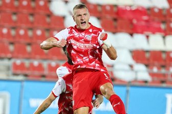 FSV Zwickau: Wann kehrt Stürmer Lucas Albert endlich zurück? - Sechs Spiele, ein Tor, zwei Vorlagen: Lucas Albert bejubelt seinen Treffer zum 1:0 gegen Viktoria Berlin. Seit einem Schädel-Hirn-Trauma fehlt er aufgrund von Komplikationen bei seiner Heilung. Foto: Picture Point