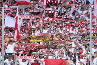 FSV Zwickau: Warum und wie sehr zur neuen Saison die Eintrittspreise steigen - Im ersten Jahr nach dem Drittliga-Abstieg waren die Ränge in der Zwickauer GGZ Arena stets gut gefüllt. Insgesamt kamen 100.400 Zuschauer zu den Heimspielen der Saison 2023/24.