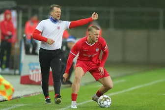 FSV Zwickau: Welche Pläne der Trainer und der Sportdirektor mit Hitzkopf Theo Martens haben - Offensivspieler Theo Martens und Trainer Rico Schmitt wollen mit dem FSV Zwickau am Samstag gegen Viktoria Berlin die 40-Punkte-Marke knacken.
