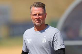 FSV Zwickau: Welchen Plan der Trainer fürs Auswärtsspiel bei Hertha BSC II hat - FSV-Trainer Rico Schmitt steigt am Mittwoch „mit einem positiven Gefühl“ in den Zwickauer Mannschaftsbus.