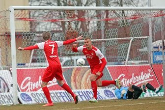 FSV Zwickau wieder Spitzenreiter -